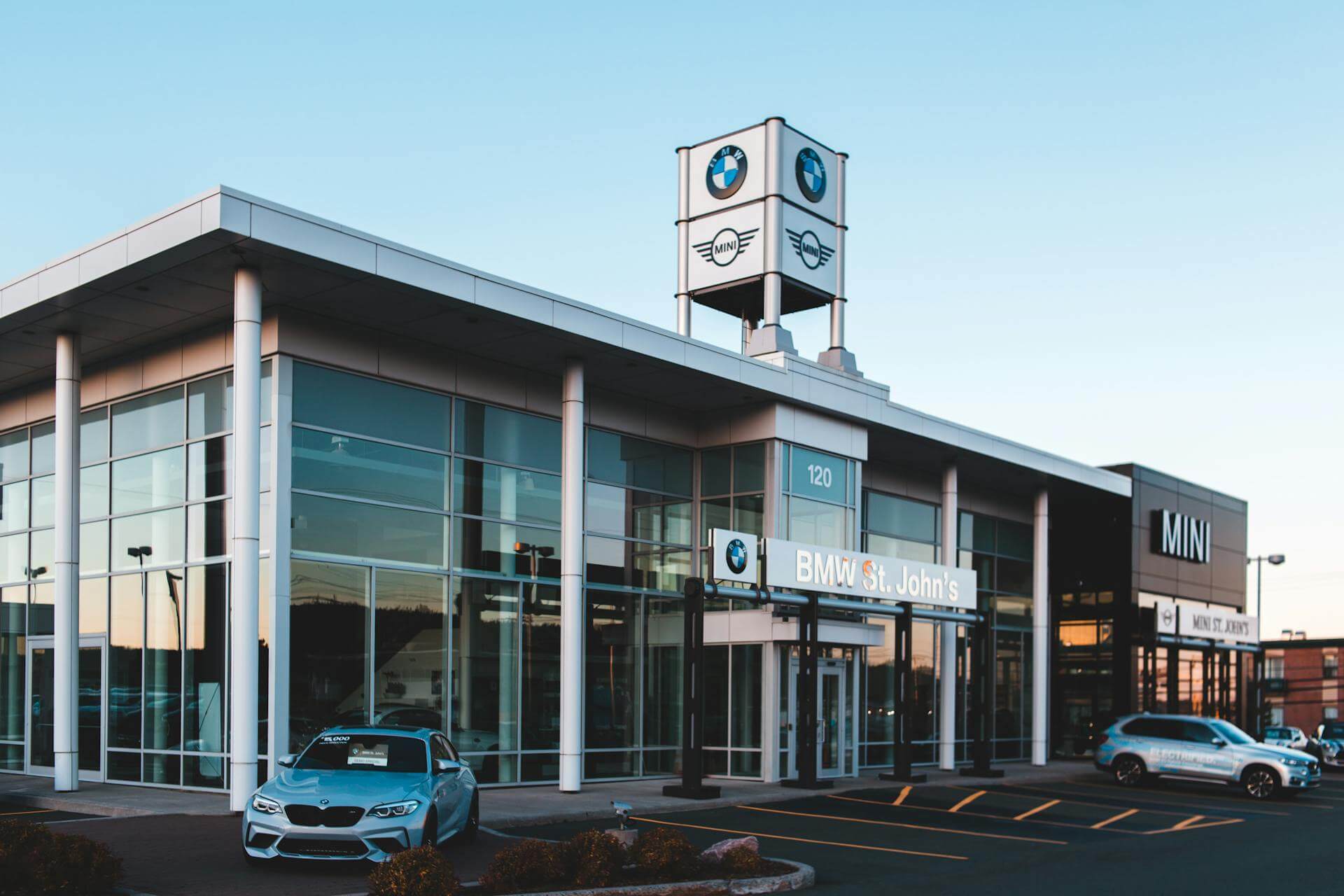 car dealerships: vehicle key management system